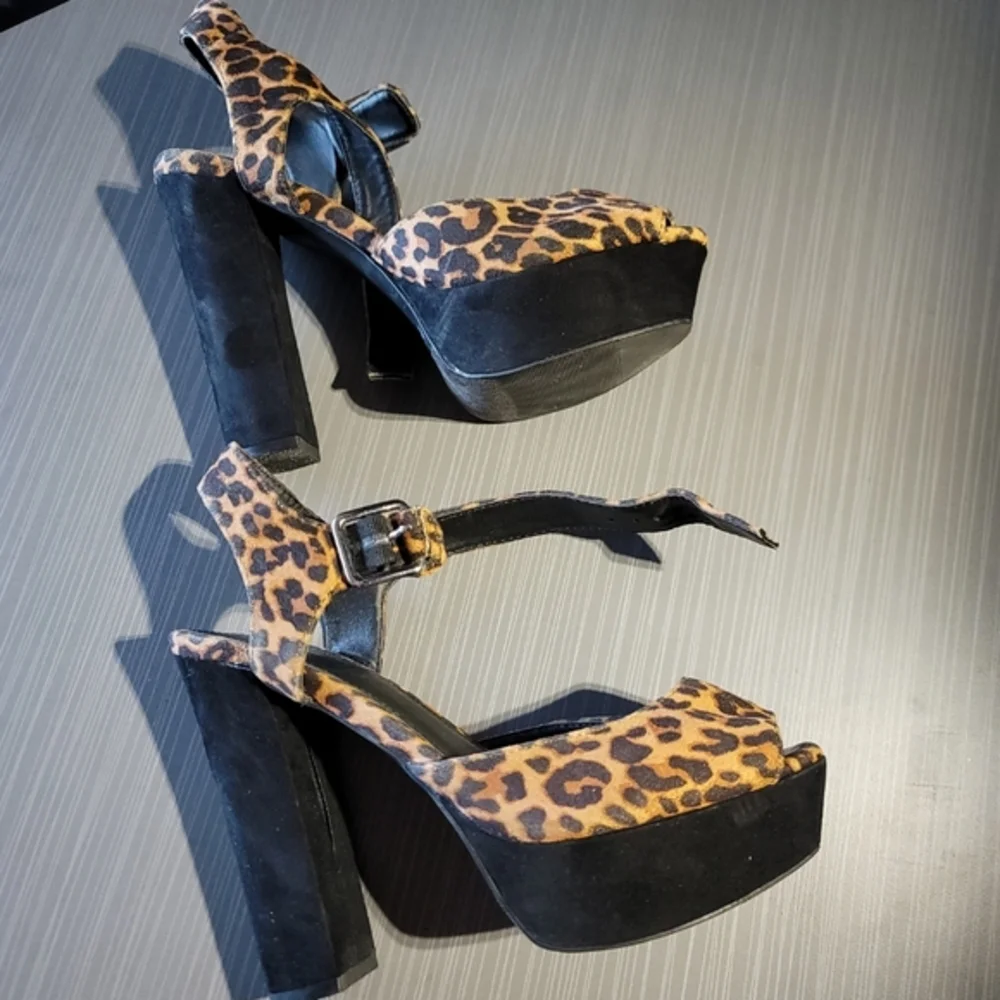 Mossimo Leopard‎ Print Block Heel Platform Open Toe High Heel Sandals Size 8